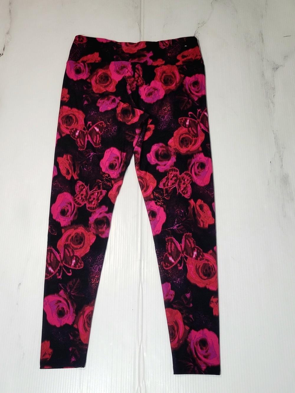 No Boundaries Black Leggings with Pink & Red Floral Print - Picture 2 of 7